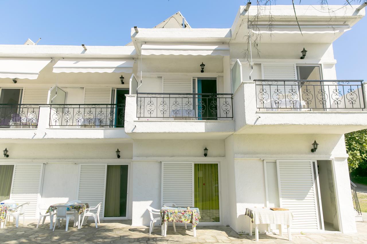 Villa Bianca Studios Posidi Exterior foto